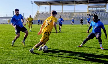 Bayburt Özel İdare spor, Antalya’da İlk hazırlık maçında sahadan 3-1 galip ayrıldı.